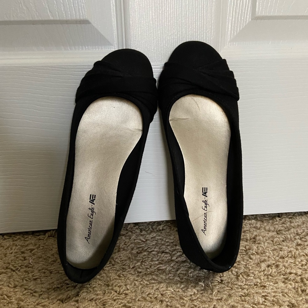 American Eagle black dress flats